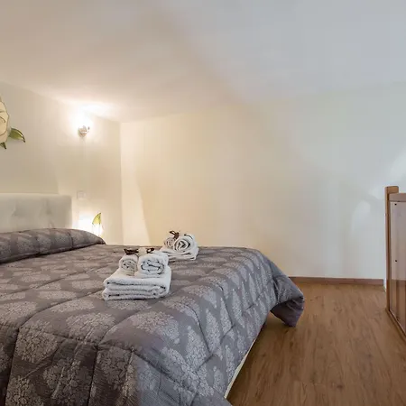 Charming Cavour Heart Of Florens