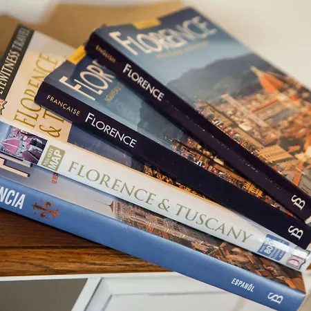 Lägenhet Charming Cavour Heart Of Florens