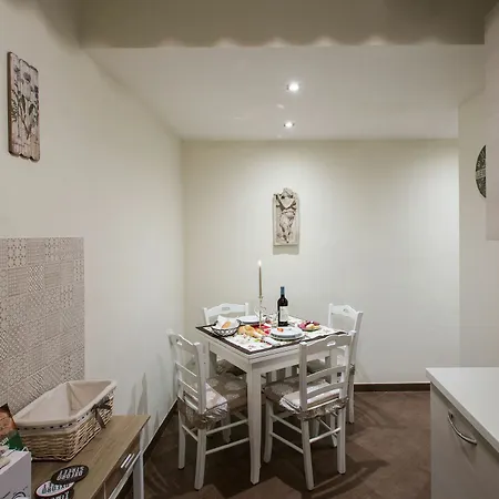 Apartment Charming Cavour Heart Of