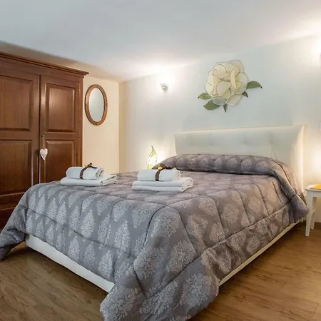 Apartment Charming Cavour Heart Of