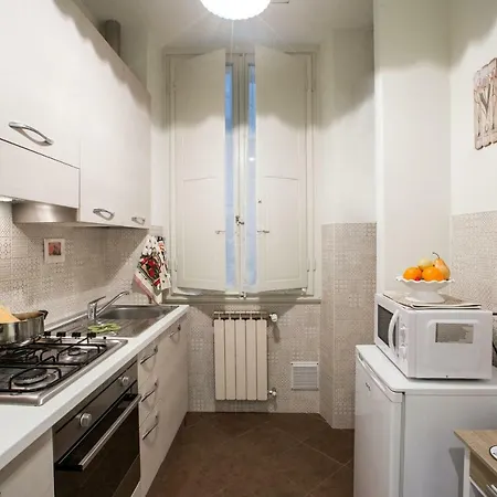 Charming Cavour Heart Of Apartment Florence