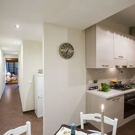 Apartment Charming Cavour Heart Of