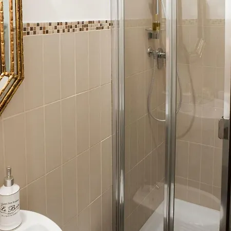 Apartment Charming Cavour Heart Of